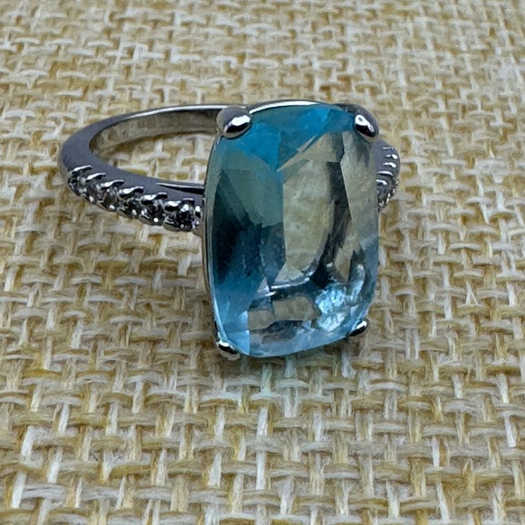 New - Large Blue Faux Topaz Bling Silver Tone Ring Size 6 Metal 925 Stamped - Picture 1 of 8